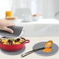 Miniatyrbilde 5 av 5: Rund silikon honeycomb Coaster med isolasjonspute (Nordic Grey Diameter 18cm 4stk)