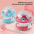 Miniatyrbillede 2 af 3: Mini Claw Machine Børnelegetøj Dinosaur Gribemaskine Kapsel Gribe og Gribe Kapsel Machine Interaktivt legetøj（Röd）