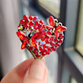 Miniatyrbilde 5 av 5: 1 stk Kvinners Blomster Sølvfarget Krystall Rhinestone Insekt Sommerfugl Kjærlighet Blomst Hjerte Brosje Nål