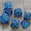 Miniatyrbillede 2 af 5: DND Polyhedral Terning Sæt til Dungeons and Dragons RPG MTG Rollespil Bordspil - med 1 Terningpose (Blå Graverede Terninger)