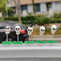 Miniatyrbillede 3 af 5: Halloween Bil Rystende Skalle Ornament, Rystende Halloween Skelet Bil Instrumentbræt Dekorationer, Halloween Skalle Bil Instrumentbræt