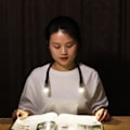 Miniatyrbillede 3 af 5: 1 stk. Halslæselampe, genopladelig læselampe til sengen, 3 farver og 3 justerbare lysstyrkeniveauer, 360° foldbar, USB LED-læselampe til T