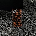 Miniatyrbillede 2 af 4: Skildpadde-Retro Telefonhus Kompatibel med iPhone16ProMax2021 Chic Amber Brown Leopard Print Mode Klassisk Blød Ul