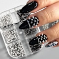 Miniatyrbild 4 av 5: Glänsande Nagelberlocker i Legering för Akrylnaglar Mini Nagelkonst Nitar Svart och Silver Blandade Nagelstrass Söta Nagelsmycken och Ädelstenar DIY Hantverk Nagelkonst C
