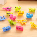 Miniatyrbilde 3 av 4: 50 stk Blyantspisser Bulk Tegneserie Dyr Formet Små Blyantspisser Bulk Plast Enkelt Hull Manuell Blyant Spiss