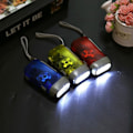 Miniatyrbillede 3 af 5: Pakke med Emergency Dynamo Håndsving Lommelygte SOS LED 3 LED Lommelygter Fantastisk til Camping Klatring Backpacking Vandring Tilfældig Farve