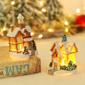 Miniatyrbillede 1 af 5: 2 stk. Oplyste Julelandsby, Oplyst Julehus (B+F)
