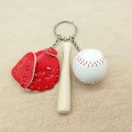 Pikkukuva 3 / 4: (Punainen) Mini Baseball Bat Glove Shaped Keychain Creative Keyring Pendant Gift