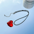 Miniatyrbillede 2 af 4: 1 stk. Chunky Puffy Hjerte Choker Halskæde til Kvinder Stor Glas Hjerte Vedhæng Halskæde med Elegant Flettet Bue Justerbar