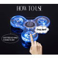 Miniatyrbillede 2 af 5: 2 stk LED Lys Fidget Spinner - Krystalblå, Lys Fidget Fin