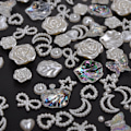 Miniatyrbillede 4 af 5: 100 stk 3D Multiforme Negle Charms og Flatback Perler, Hvid Mix Styles Hjerte Stjerne Bue Solsikke Pynt til Negle