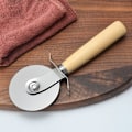 Miniatyrbilde 4 av 5: Pizzasaks i rustfritt stål med fingerbeskyttelse - Pizzasaks og