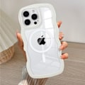 Pikkukuva 1 / 5: Magneettinen iPhone 16 Pro Max -kotelo, yhteensopiva MagSafe-laturin kanssa, söpö kihara aaltoileva kehys, läpinäkyvä kotelo tytöille ja naisille, läpinäkyvä TPU-puskuri, iskunkestävä suoja