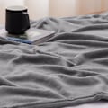 Miniatyrbilde 3 av 5: Mikrofiber Flanell Fleece Teppe, 150x200 Antrasittgrå Sofapledd, 2 Personers Sofapledd Sengteppe, Stor Varmt og S