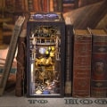 Miniatyrbild 5 av 5: DIY Bokhörna Miniatyrdockhus Kit Nook Nook 3D Pussel Bok Trä Konst Bokstöd med LED-ljus en