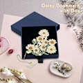 Pikkukuva 4 / 4: Daisy Metal Bookmarks with Gift Box Add a Touch of Elegance to Reading, Perfect Gifts for Book Lover