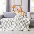 Miniatyrbillede 2 af 5: Ternet Kastanjetbrun Mikrofiber Blød Hyggelig Fluffy Varmt Håndlavet Kastanjetæppe til Sofa, Stol, Seng