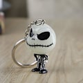 Miniatyrbillede 3 af 5: The Nightmare Before Christmas Jack Skellington Lysende Nøglering Lys i Mørke Sort Hvid