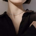 Pikkukuva 4 / 5: Choker-kaulakoru, lasikristallihelmikaulakoru, minimalistinen koru