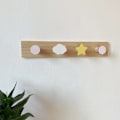 Miniatyrbillede 2 af 5: 1 stk. Børneknagerække til vægmontering | Børne vægkroge til rygsække, håndklæder og jakker | Monteret 40 cm vægbøjle | Dekorativ til børneværelse, legerum