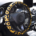 Pikkukuva 6 / 6: (Auringonkukka) Boheemi Ohjauspyörän Kansi Dream Car Set: Sisältää pyörän kannen, söpö avaimenperä, 2 autoa