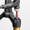 Miniatyrbillede 3 af 5: Luftforgaffel Adapter til Landevejscykel Red