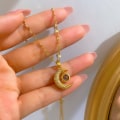 Pikkukuva 5 / 5: moon kaulakoru tyttö moon clavicle riipus