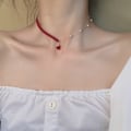Miniatyrbillede 1 af 5: Mode Kvinder Perle Asymmetri Chokers Rødt Hjerte Halskæder Charm