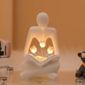 Miniatyrbillede 3 af 7: Tænker Statue Lys Tulipanbog Skulptur Natlampe A
