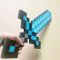 Miniatyrbillede 5 af 5: Perfekt Minecraft Diamant Sværd Animationsrekvisit Sværd Legetøjsmodel 1 stk. - Perfet Blue