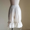 Miniatyrbilde 2 av 4: Mote Europeiske og Amerikanske Sommer Casual Damebukser Ensfarget Blonde Løse Komfortable Bloomers Bloomers Blonde Shorts LGL black L