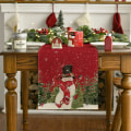 Pikkukuva 2 / 5: Lumiukko Christmas Birds Tree Table Runner, 13 x 90 tuumaa Seasona