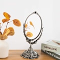 Miniatyrbilde 5 av 8: Vintage sminke speil ovalt blomsterbord speil dobbeltsidig roterende forfengelighetsspeil med stativ for toalettbord soverom (liten) Pewter