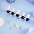 Miniatyrbild 7 av 7: 2 set akryl nageldisplayställ nagelövningsställ magnetisk nagelövningshållare fingernagel DIY nageldesignställ för falska naglar manikyrverktyg (W White and Black