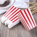 Miniatyrbillede 4 af 5: 50 stk. Popcorn-æsker, røde og hvide stribede, små papir slikbeholdere, retro