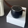 Miniatyrbild 4 av 5: Ny F10 Bluetooth Audio Mini Hemma Utomhus Hög Volym Liten Stålkanoner Trådlös Kopplad Röst Högtalare（Svart）