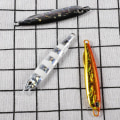 Miniatyrbilde 2 av 4: Lysende Bass Fisking Lokke Med Tre Piggkroker Og Forbedret Blodrenne, 50% Tilbud（A1，Flerfarget）
