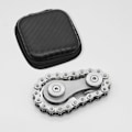Miniatyrbillede 4 af 4: Cykelkæde Gear Fidget Spinner Metal Tandhjul Høj kvalitet Rustfrit Stål Nyhed Legetøj 5 X 5 X 3 Cm Holdbar Gyro（sølvsort）