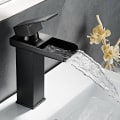 Miniatyrbilde 1 av 5: Svart baderomskran Vannfall Baderomskran Rektangulært Enkelt Hull Keramisk Patron Varmt Kaldt Justerbar Firkantet Blandebatteri For Vask Vask Stainle
