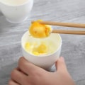 Miniatyrbild 3 av 5: Mikrovågsugnsäggpocherare Mikrovågsugnsäggpocherare Mikrovågsugnsäggpocherare Äggpocherare Kokare Äggpocherare Köksredskap Äggpocherare 6-pack (Vit)