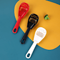 Miniatyrbild 5 av 5: 1 st multifunktionell köksslev värmebeständig hängande hål soppsil potatis vitlökspress sil innovativt kök slumpmässig färg
