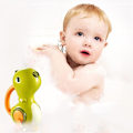 Miniatyrbillede 2 af 5: Badelegetøj til babyer 18 måneder, badelegetøj med roterende spray, dinosaur-badelegetøj til tumlinger 1-3 år, babypoollegetøj med spray