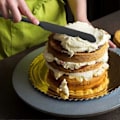 Miniatyrbild 5 av 5: Silikonspatel för mångsidiga köksuppgifter, ergonomisk design med flexibel spets och robust metallkärna för säker matlagning på non-stick