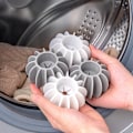 Miniatyrbillede 3 af 9: Vaskemiddelkugle Genanvendelig Silikon Tøj Hår Rengøringsværktøj Dyrehår Fjerner Vaskemaskine Kattehår Fangst Vaskemiddelkugle 1 stk 1PC White