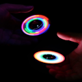 Miniatyrbillede 4 af 5: Metal LED Lys Op Fidget Spinner - Fest Favorit Med Rig Lysshow - Angstlindrende Sensorisk Legetøj til Børn og Voksne[GL] iridescent