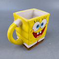 Miniatyrbild 1 av 2: Silver Buffalo SpongeBob SquarePants 3D-formad Keramikmugg, 400 ml Mugg, Barnens Vattenkopp, Julgåva (13 oz)
