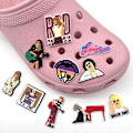 Miniatyrbild 1 av 5: 10 st Taylor Swift-inspirerade skoberlocker, DIY Croc-berlocker, skodekoration för fans, Swiftie julklapp (FMY)