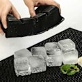 Miniatyrbilde 4 av 4: Stablebar isbitform med lokk - 8 store isbiter svart