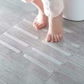 Pikkukuva 9 / 10: 12 kpl liukumissuojauksen kylpyhuoneen suihkusalattialle - itse kiinnittyvä liukuminen läpinäkyvä