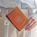 Miniatyrbild 9 av 11: Reflektivt Genomskinligt Passfodral - Holografisk Passhållare transparent